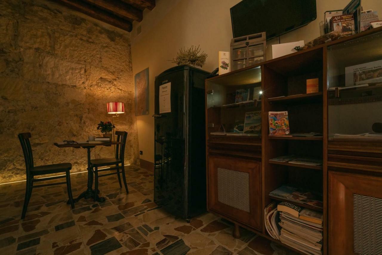 Cappuccine Guesthouse Cagliari Buitenkant foto